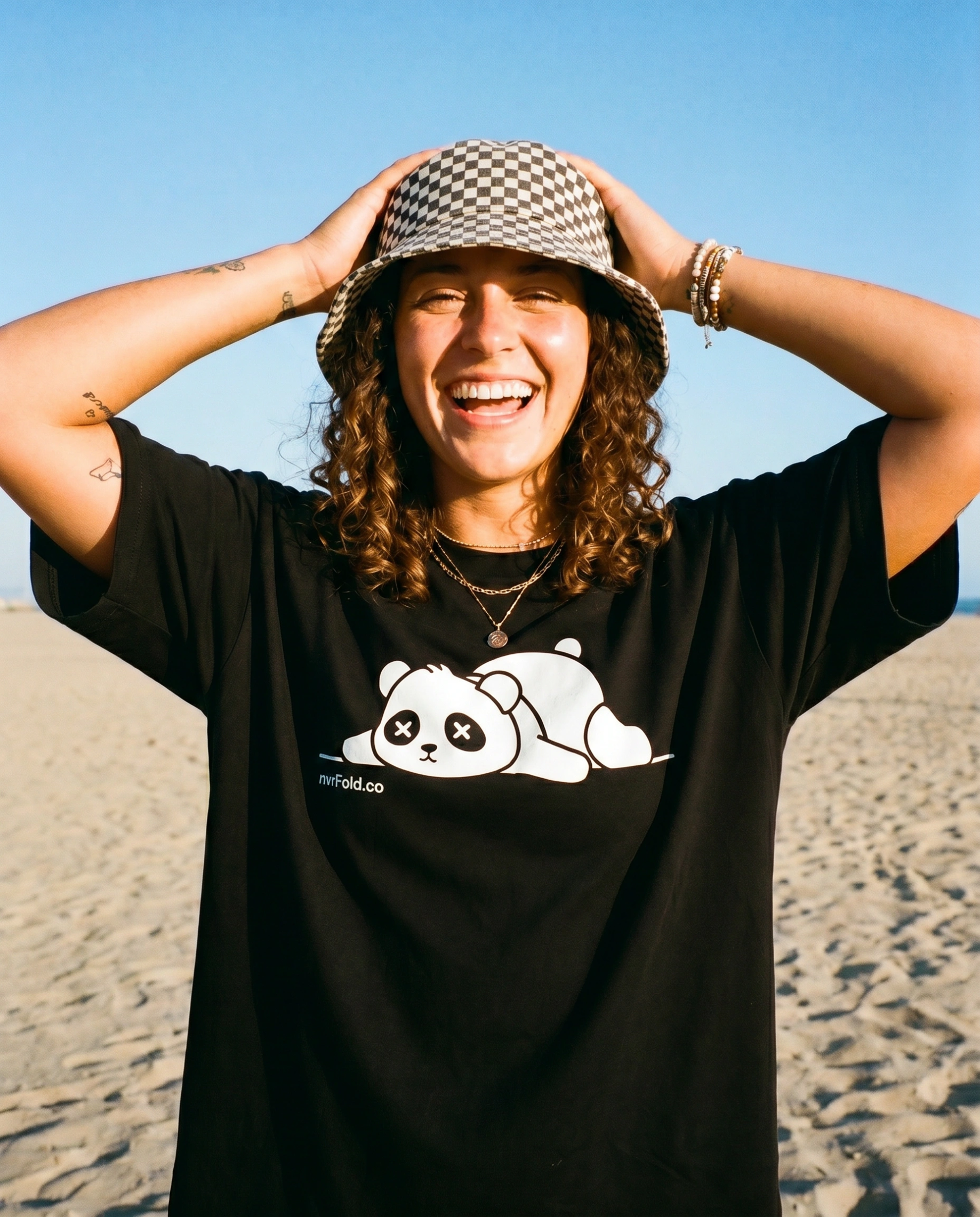 NVRO - UNISEX T-SHIRT